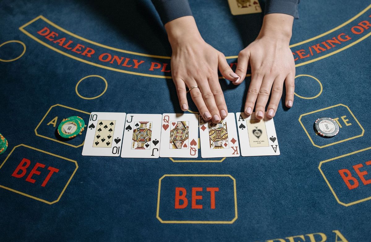 3 Card Cash پاکستان ریئل منی گیمز